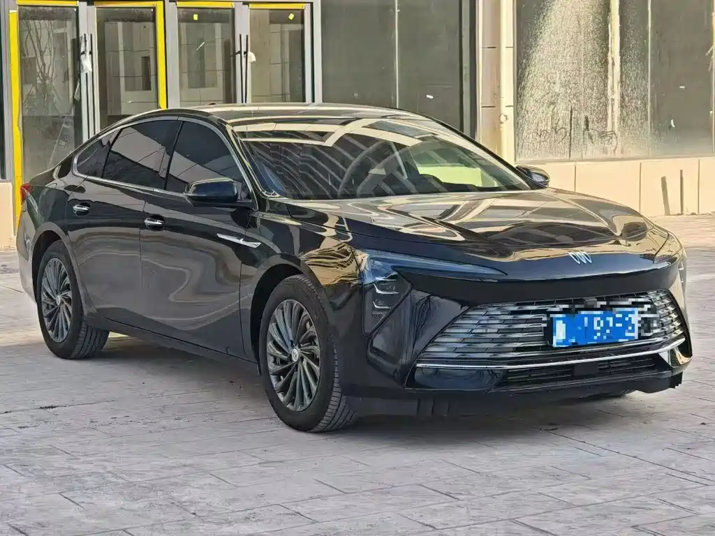 Buick LaCrosse 2025