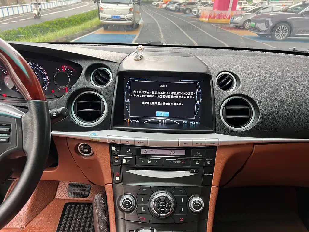 Luxgen Big 7 SUV 2014 — фото 14