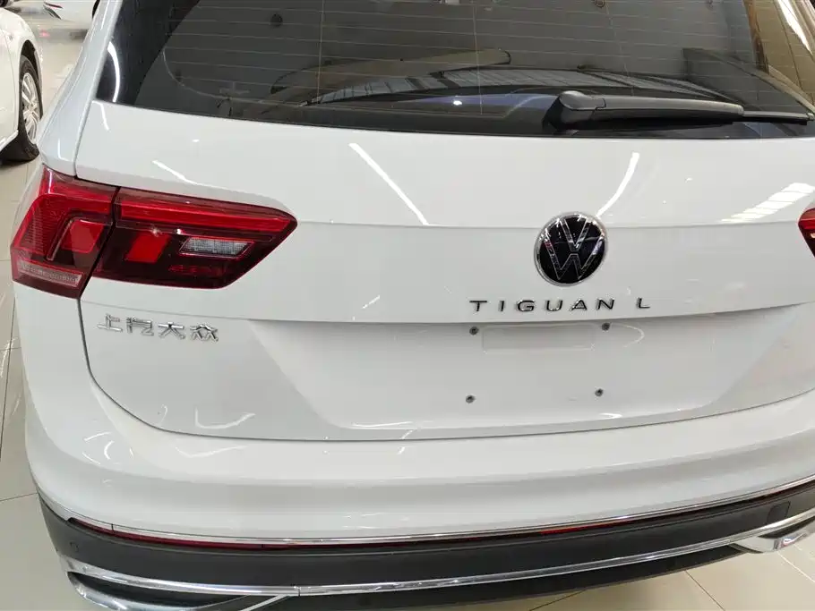 Volkswagen Tiguan L 2022 — фото 4