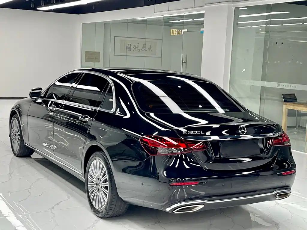 Mercedes-Benz E-Class 2021