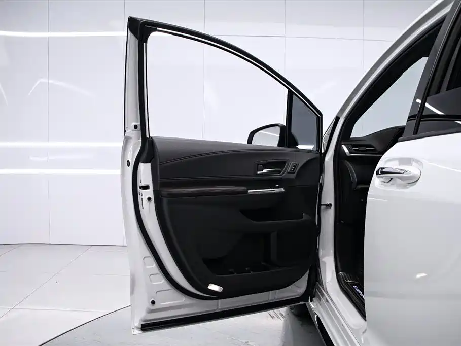 Toyota Sienna 2022 — фото 11