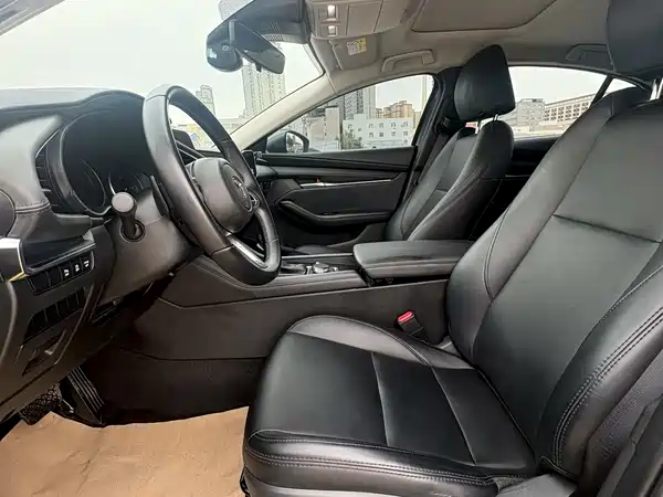 Mazda 3 Axela 2025