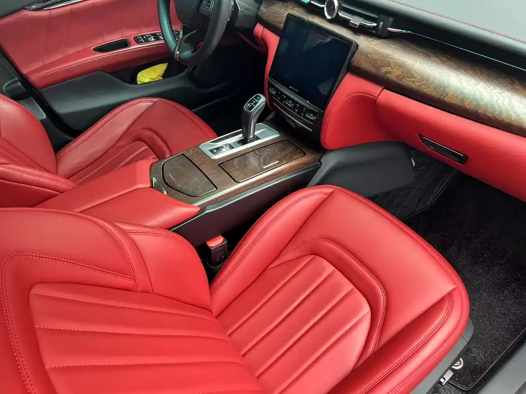 Maserati Quattroporte 2015 — фото 12