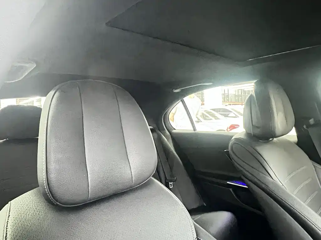 Mercedes-Benz C-Class 2023 — фото 10