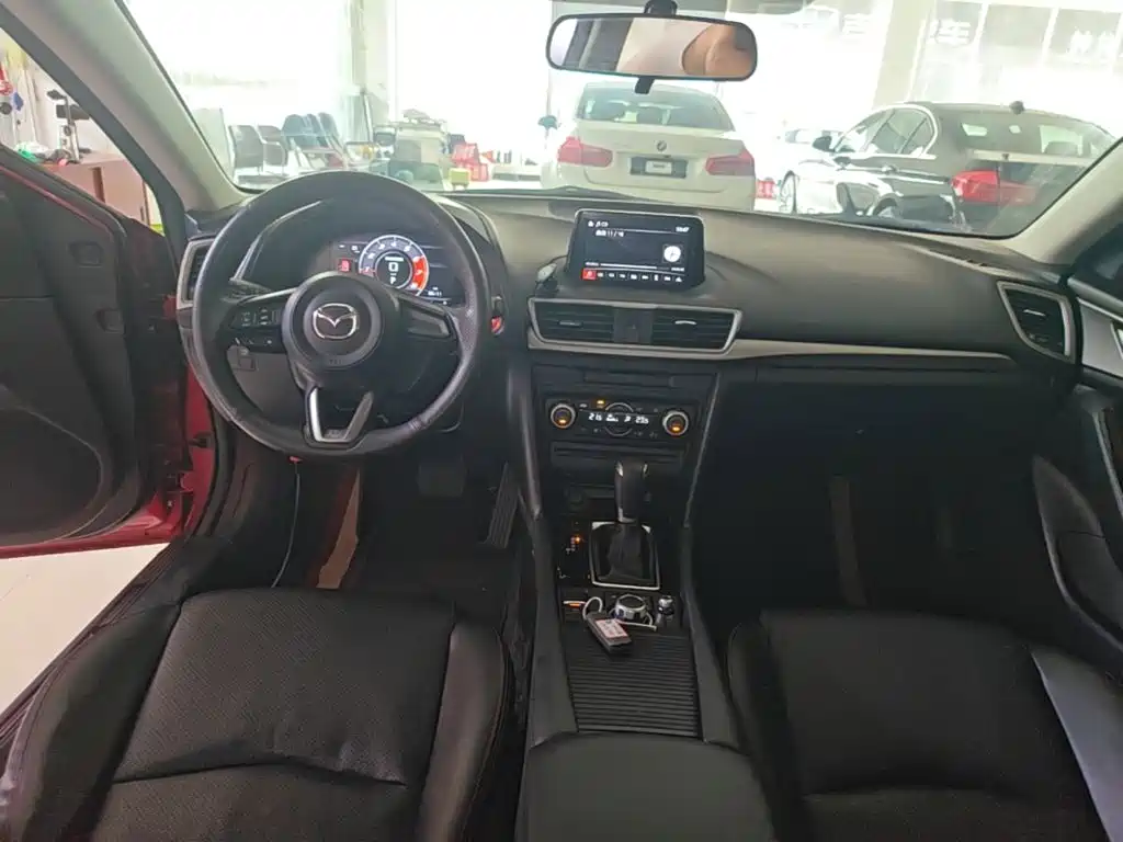 Mazda 3 Angkesela 2019 — фото 10