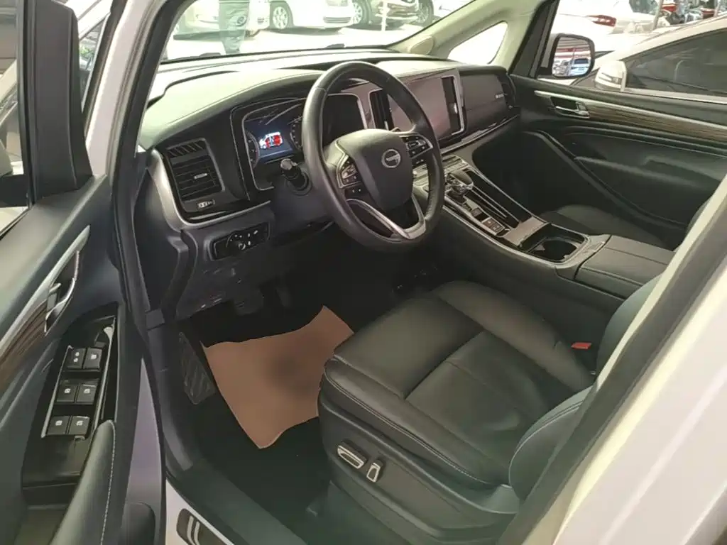 GAC Trumpchi M8 2020 — фото 16