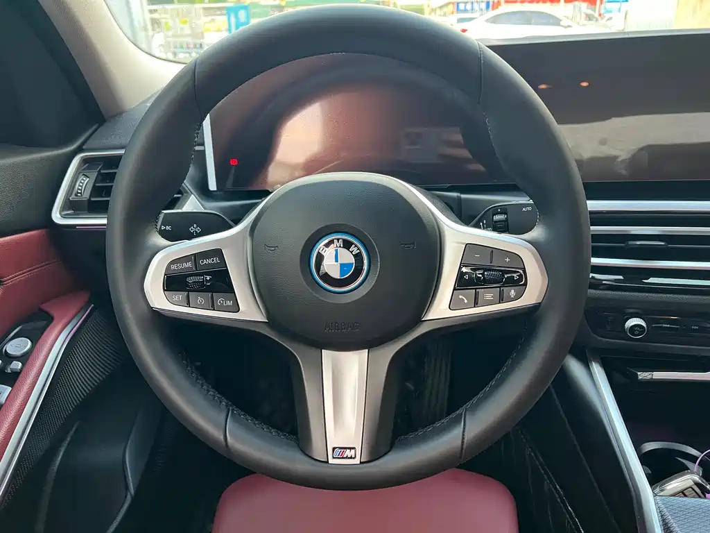BMW i3 2024 — фото 9