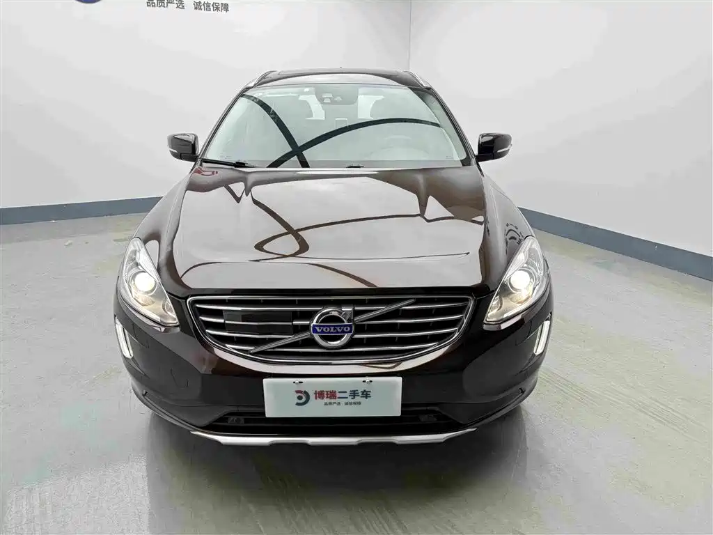 Volvo XC60 2017 — фото 2