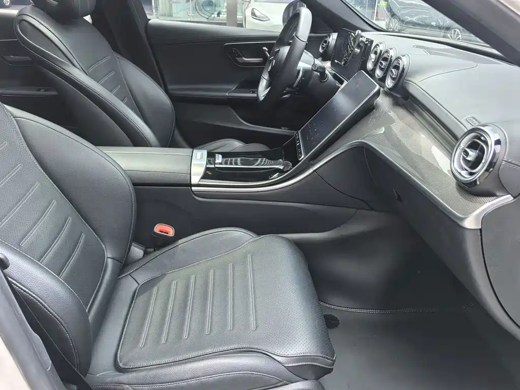 Mercedes-Benz C-Class 2023 — фото 14