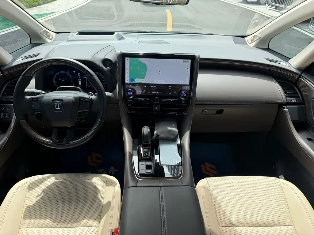 Toyota Vellfire 2025 — фото 12