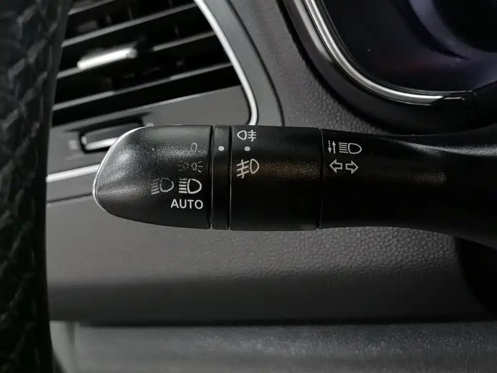 Renault Koleos 2017 — фото 21
