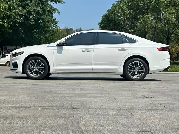 Geely Xingrui 2021