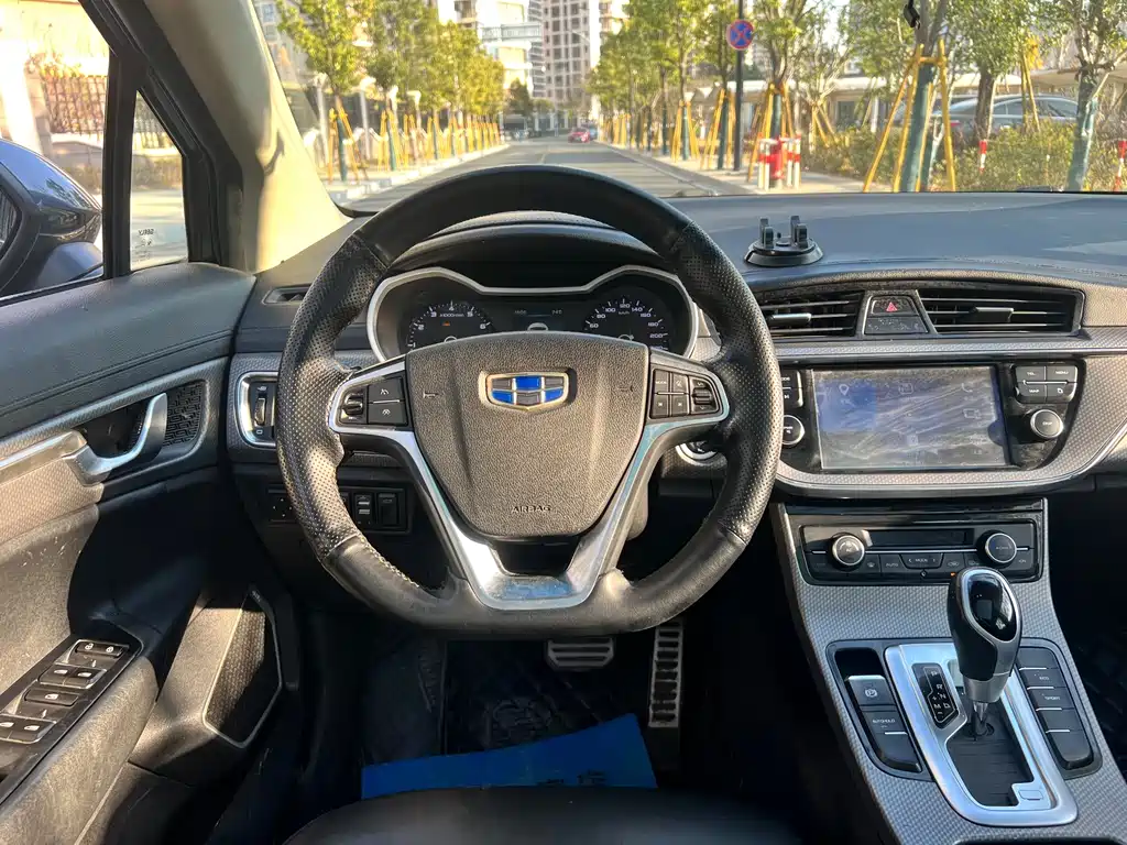 Geely Emgrand GS 2018 — фото 9