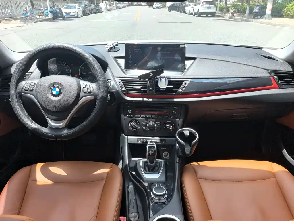 BMW X1 2016 — фото 13