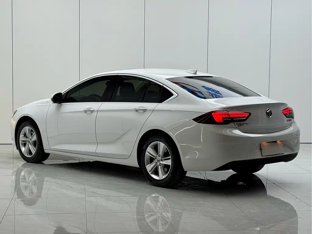 Buick Regal 2020 — фото 13
