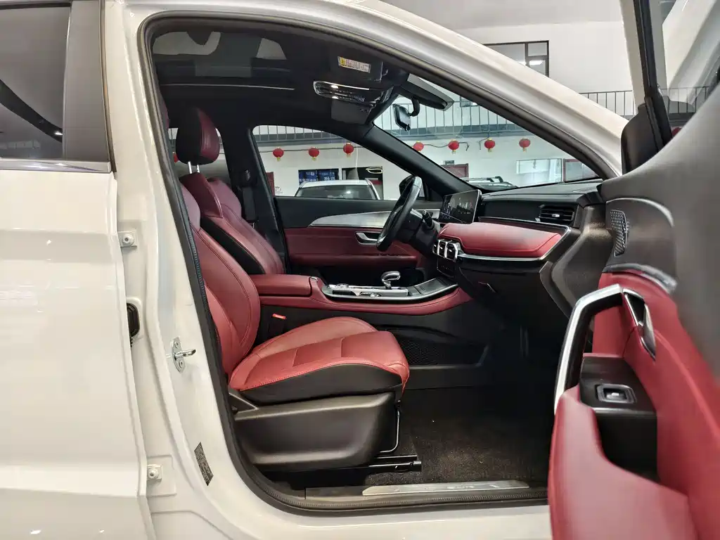 Jetour X70 PLUS 2023 — фото 18