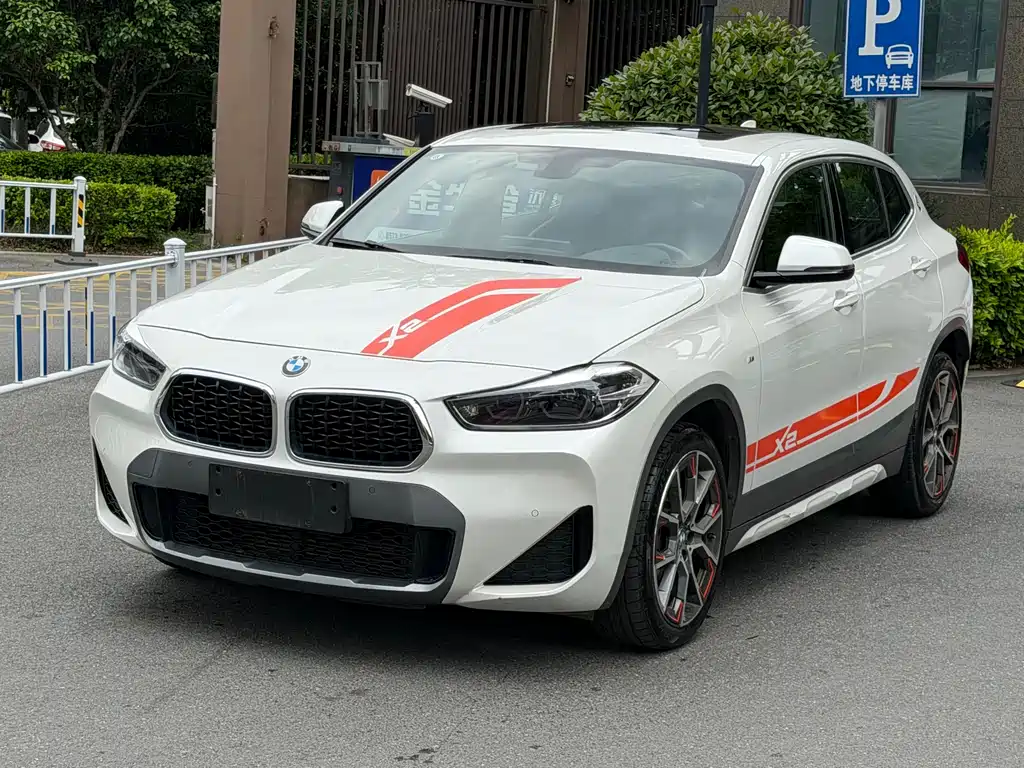 BMW X2 2022 — фото 1