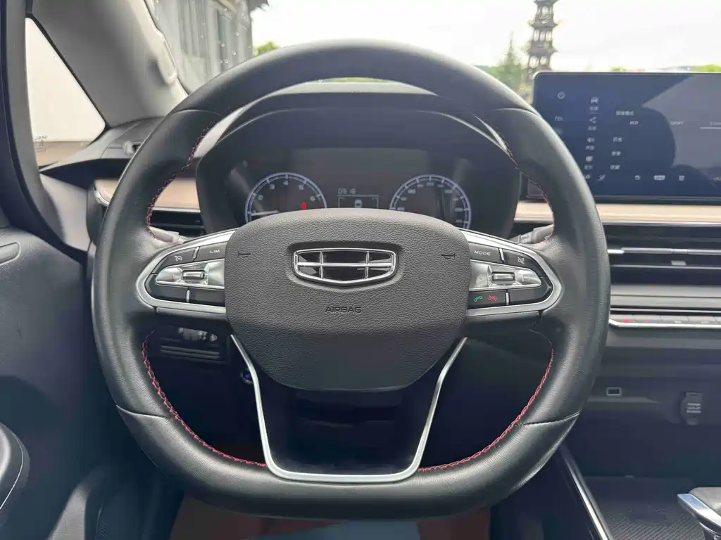 Geely Vision X3 2021 — фото 15