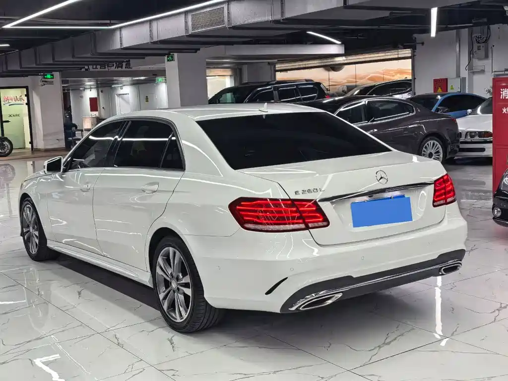 Mercedes-Benz E-Class 2015