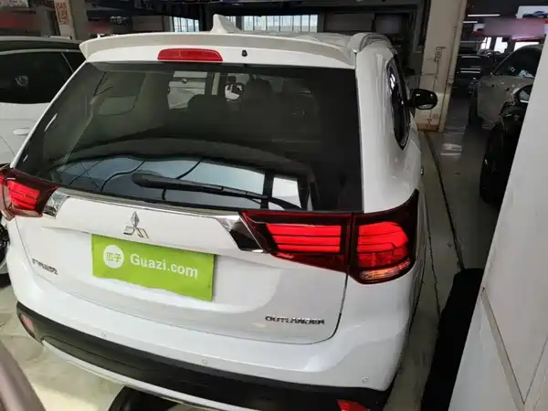 Mitsubishi Outlander 2018