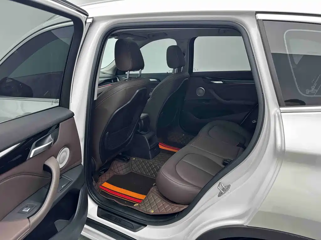 BMW X1 2022 — фото 12