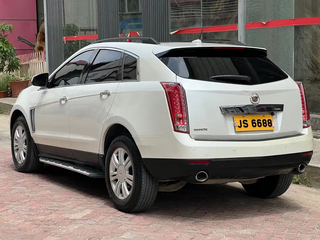 Cadillac SRX 2015 — фото 11