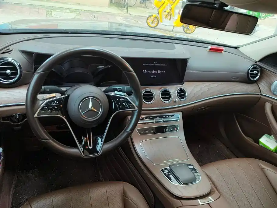 Mercedes-Benz E-Class 2021 — фото 12