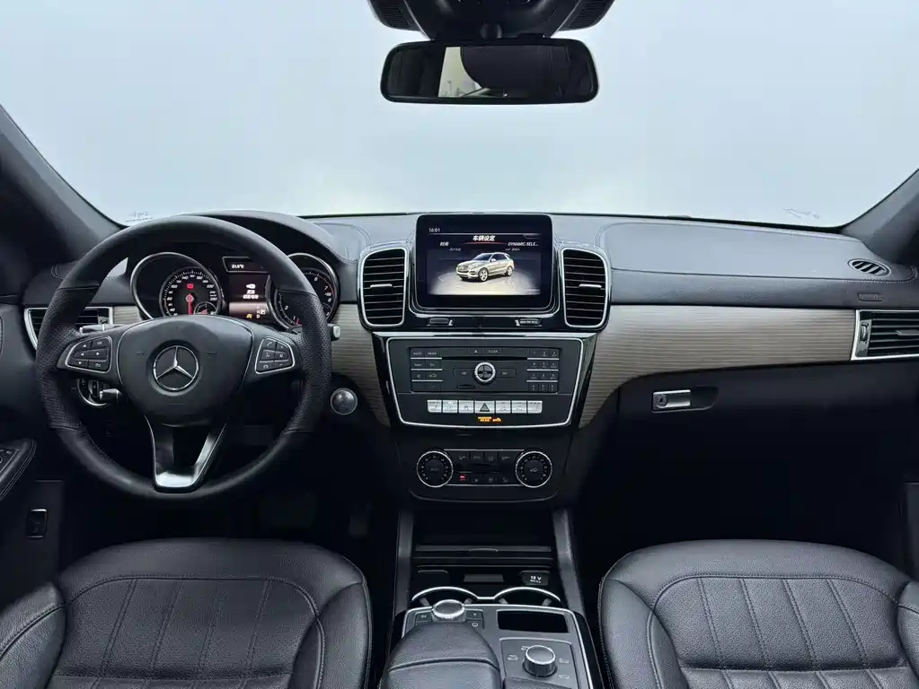 Mercedes-Benz GLE 2019 — фото 13