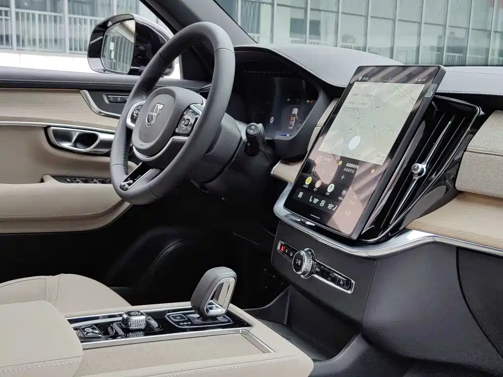 Volvo XC90 2026 — фото 12