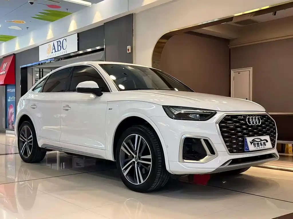 Audi Q5L Sportback 2021 — фото 3