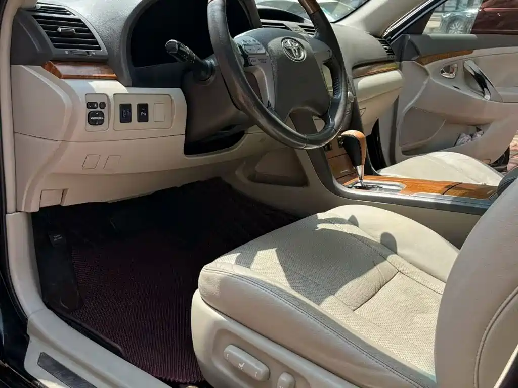 Toyota Camry 2011
