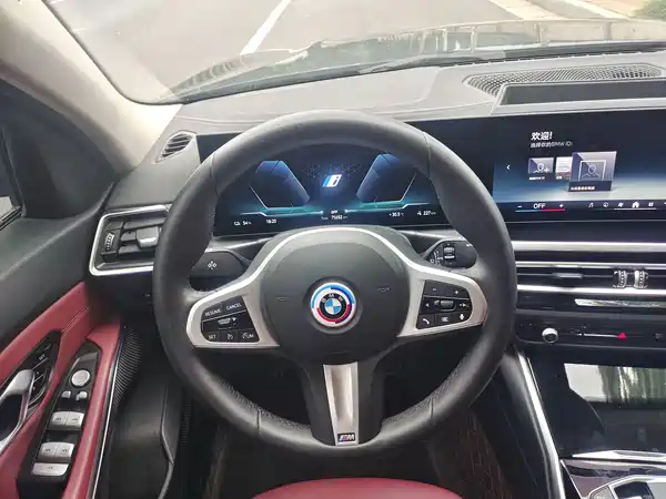 BMW i3 2024