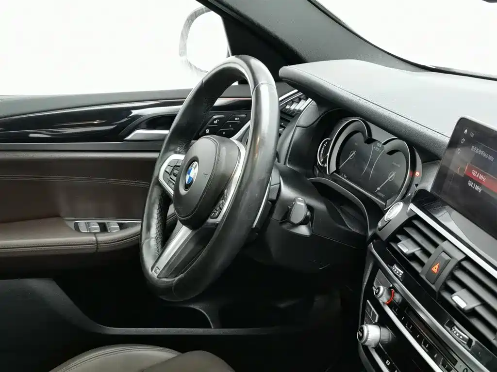 BMW X4 2019 — фото 22