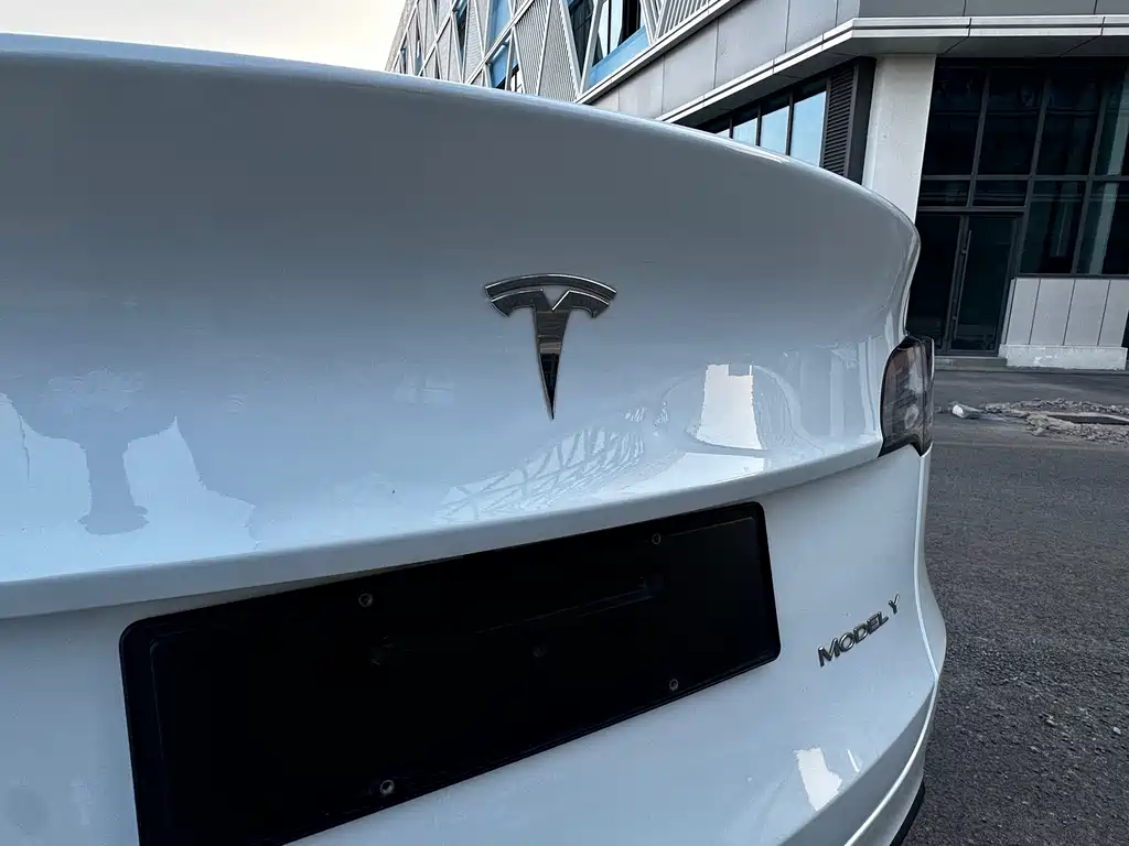 Tesla Model Y 2022 — фото 21