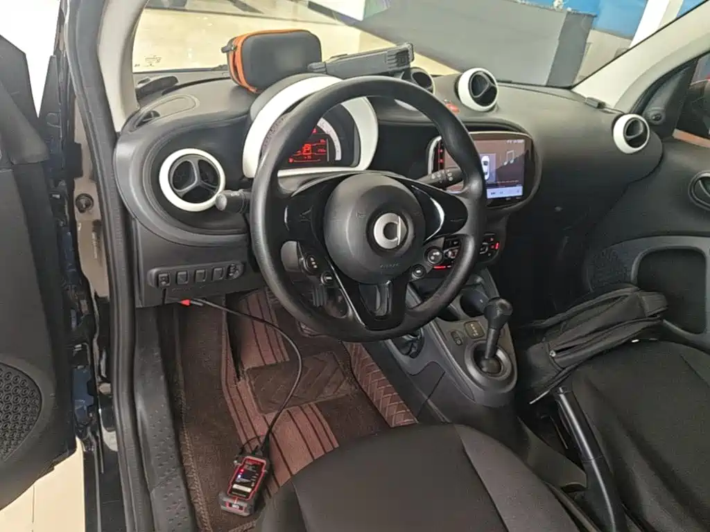 smart fortwo 2016 — фото 10