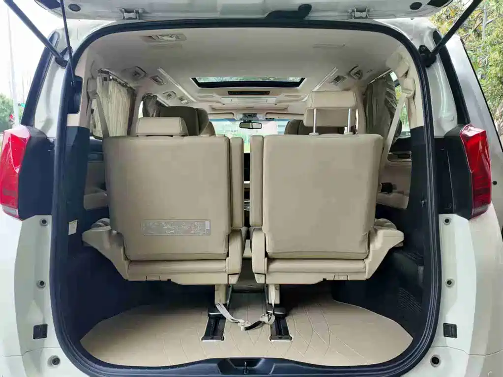 Toyota Alphard 2017 — фото 5
