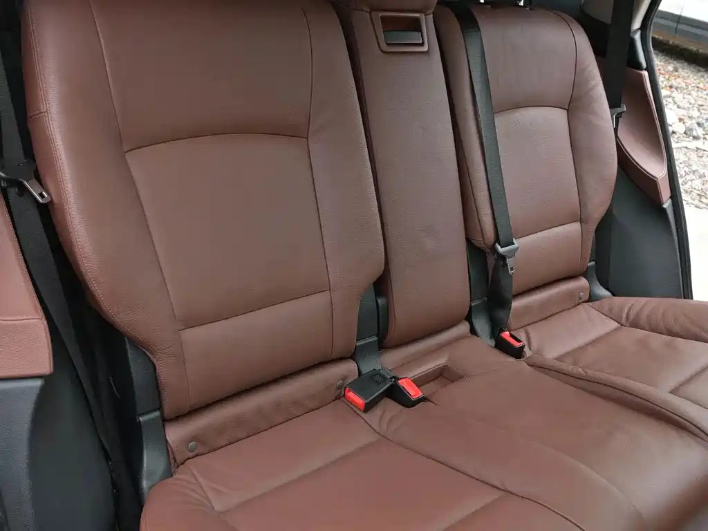 BMW 5 Series GT 2014 — фото 18