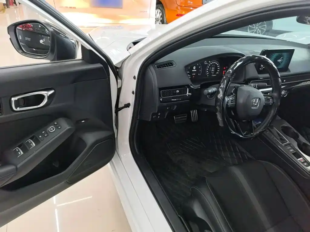 Honda Civic 2023 — фото 16