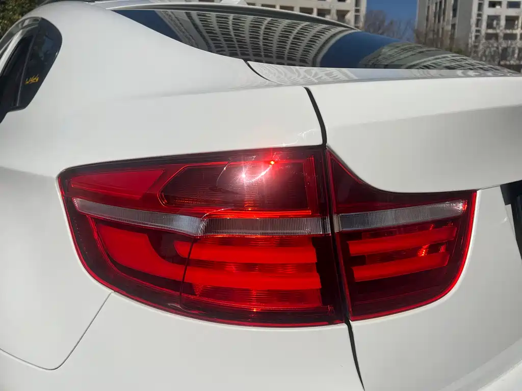 BMW X6 2014 — фото 12