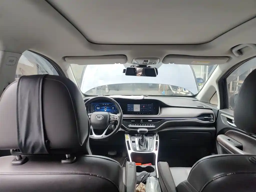 GAC Motor Trumpchi M6 2019 — фото 9
