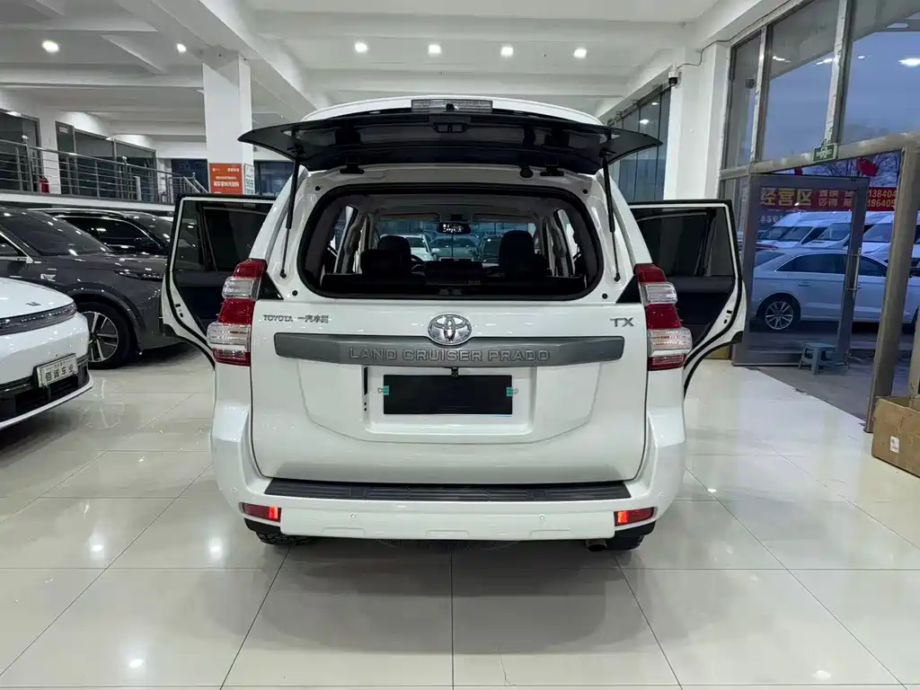 Toyota Prado 2016 — фото 15