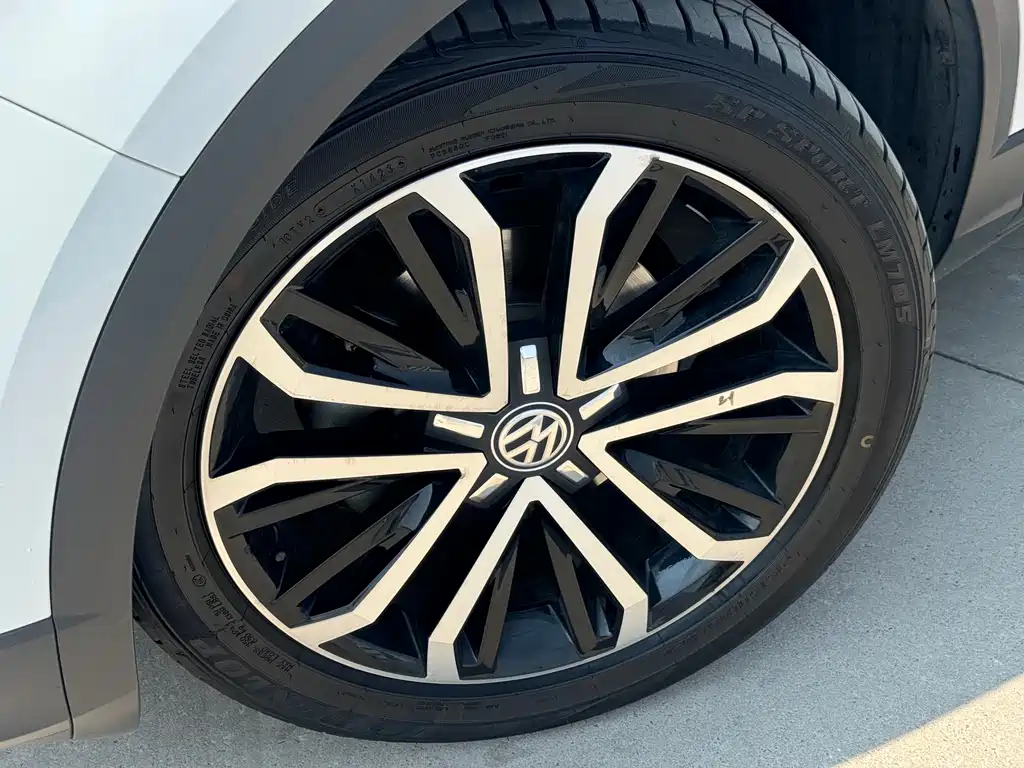 Volkswagen T-Roc 2019 — фото 16