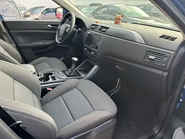 Qoros 5 2017
