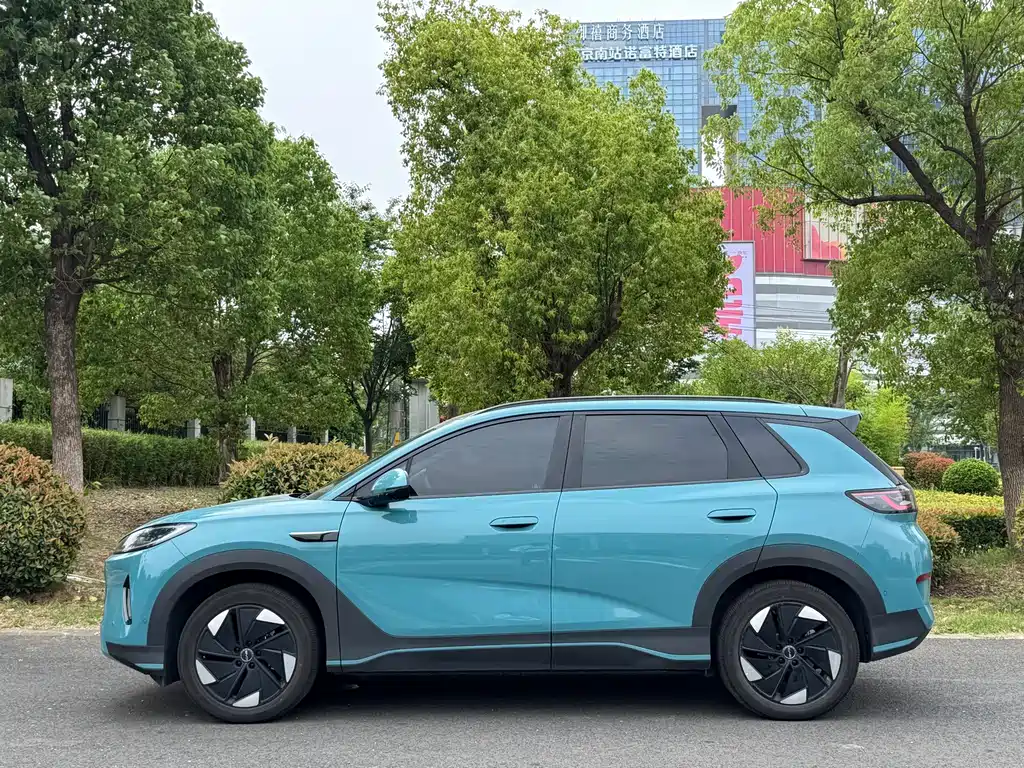 BYD Sealion 05 EV 2025 — фото 13