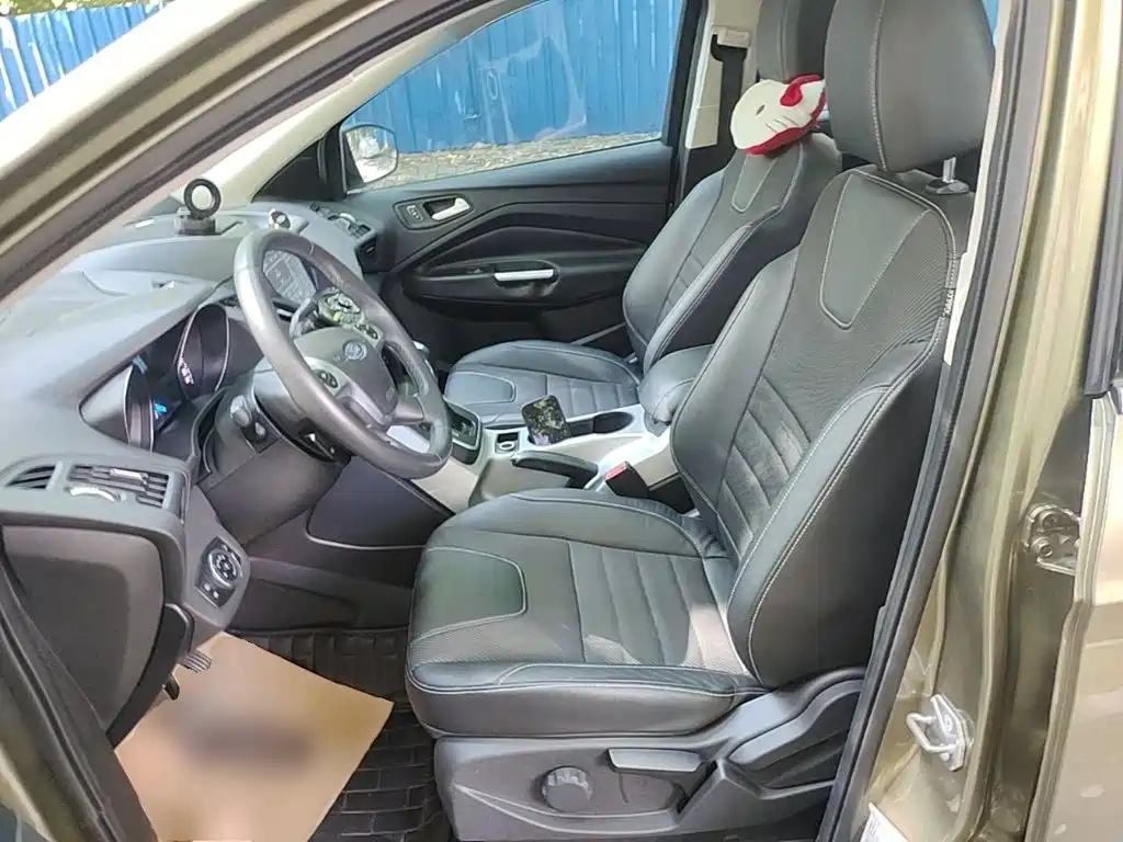 Ford Kuga 2015 — фото 15