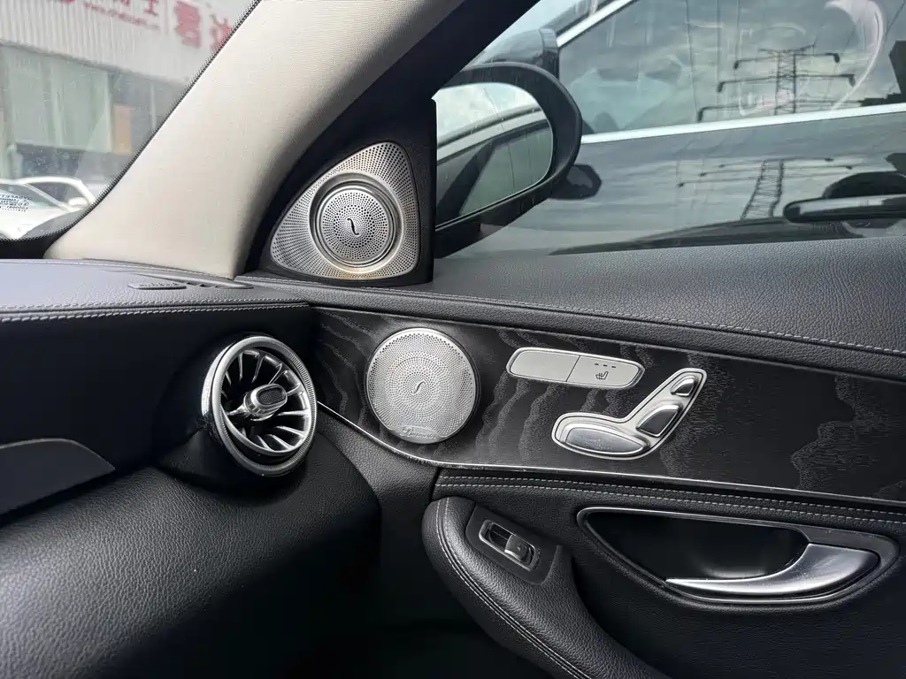 Mercedes-Benz C-Class 2019 — фото 12