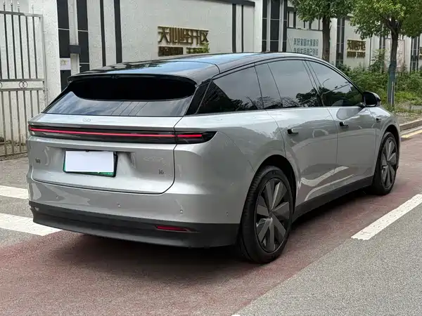 Li Auto i6 2025