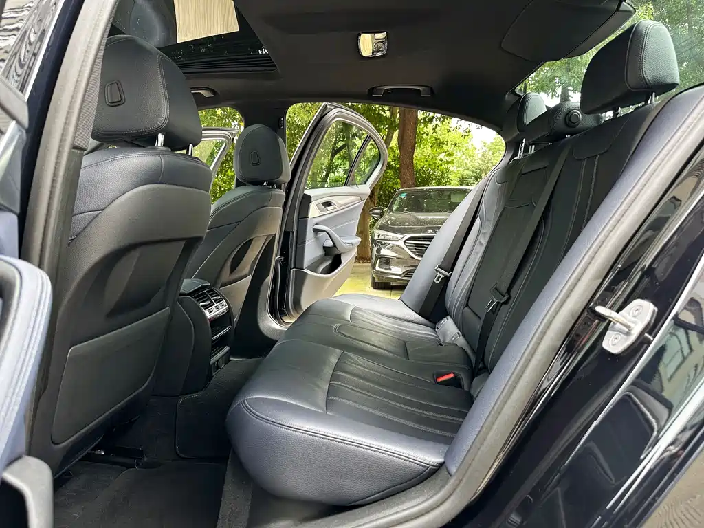 BMW 5 Series 2019