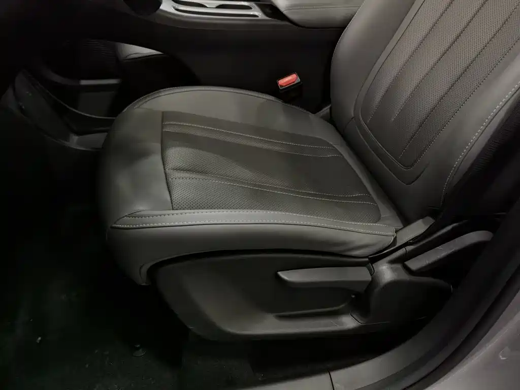 Geely Galaxy Starwish 2025 — фото 20