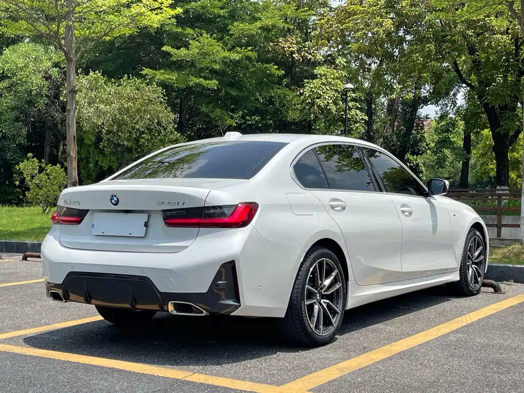 BMW 3 Series 2024